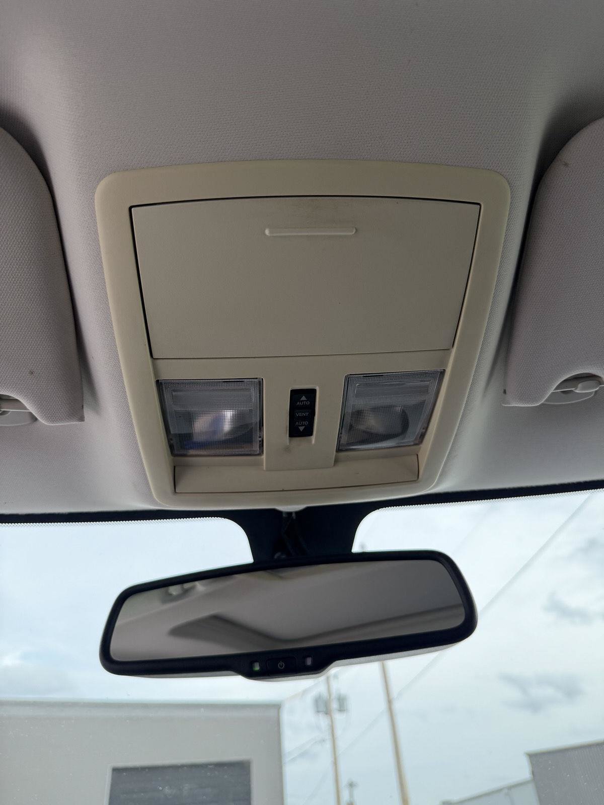 Used 2010 Chrysler 300 Touring AWD/4WD image 14