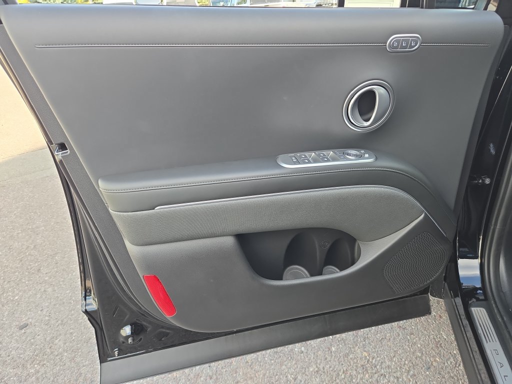 Used 2026 Hyundai Palisade Calligraphy AWD/4WD image 12