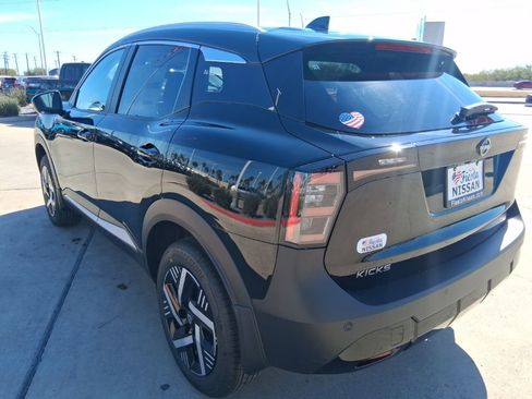 New 2026 Nissan Kicks SV image 4