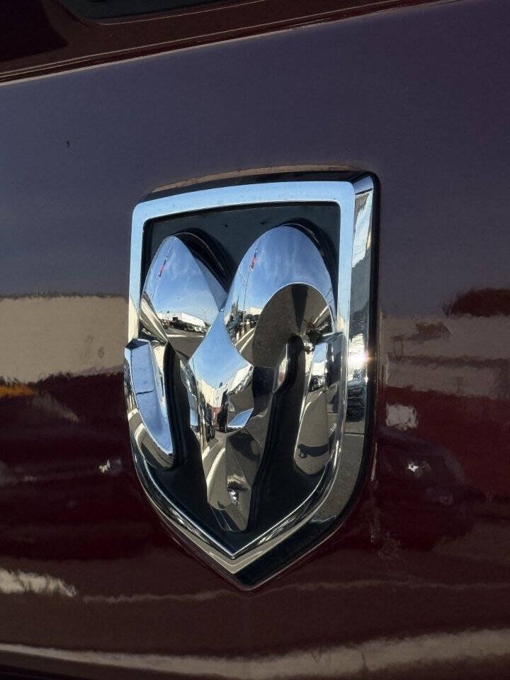 Used 2018 RAM 1500 Laramie AWD/4WD image 16