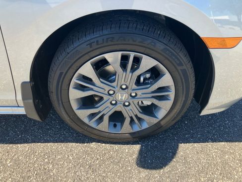 New 2026 Honda Odyssey Touring image 25