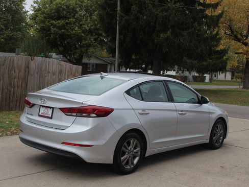 Used 2017 Hyundai Elantra Value Edition image 10