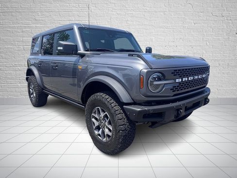 Used 2024 Ford Bronco Badlands AWD/4WD image 3