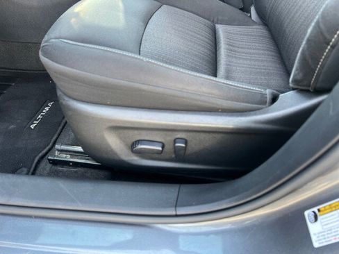 Used 2021 Nissan Altima 2.5 SV image 11