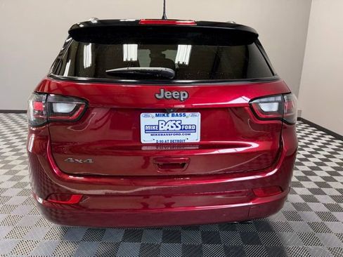 Used 2022 Jeep Compass High Altitude AWD/4WD image 10