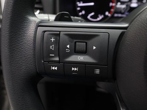 Certified 2024 Nissan Rogue SV image 27