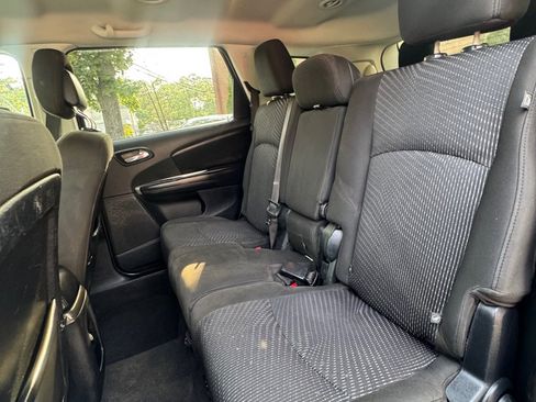 Used 2020 Dodge Journey SE w/ SE Popular Equipment Group image 11