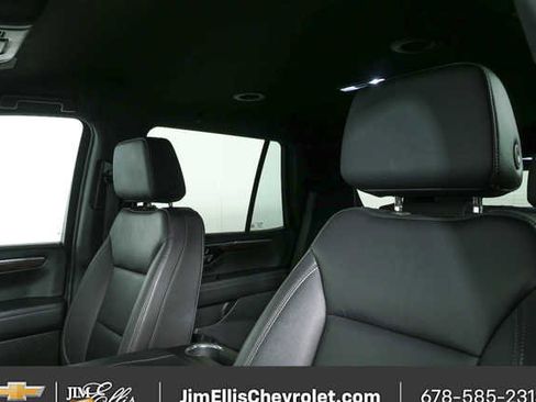 Used 2025 Chevrolet Tahoe LT image 5