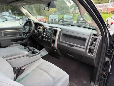 Used 2013 RAM 1500 Express RWD image 10