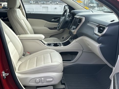 Used 2023 GMC Acadia Denali w/ Denali Ultimate Package image 12