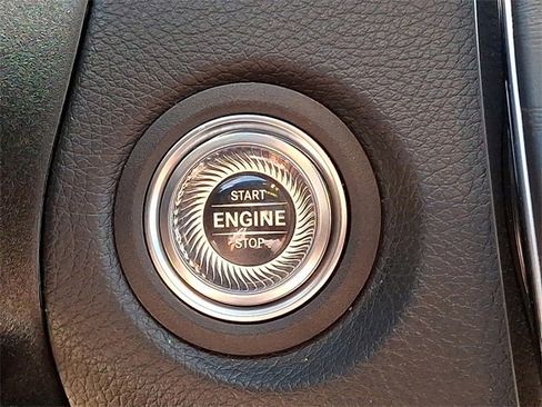 Used 2020 Mercedes-Benz GLC 300 image 16