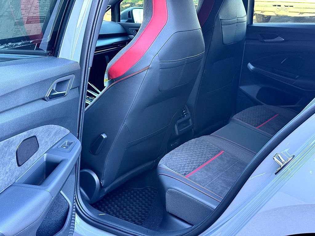 New 2026 Volkswagen GTI SE FWD image 18