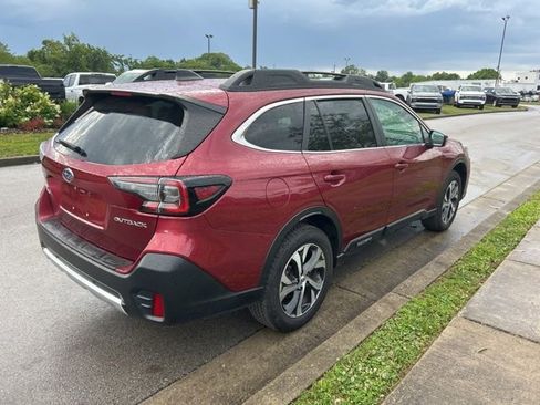 Used 2022 Subaru Outback Limited AWD/4WD image 3
