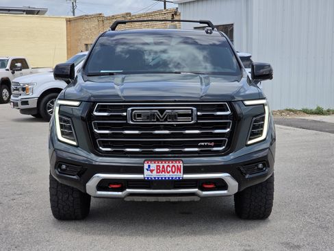 Used 2026 GMC Yukon XL AT4 w/ AT4 Premium Package AWD/4WD image 2
