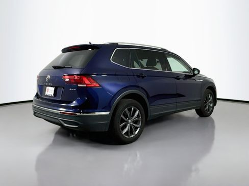 Used 2022 Volkswagen Tiguan SE w/ Panoramic Sunroof Package AWD/4WD image 7