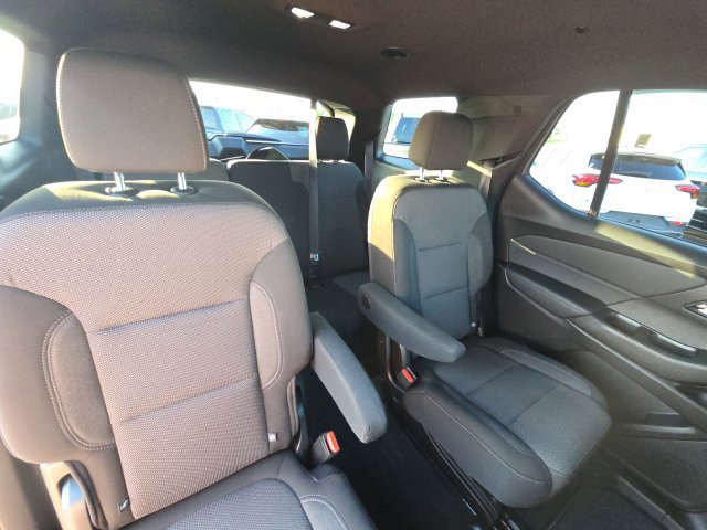 Used 2022 Chevrolet Traverse LT FWD image 17