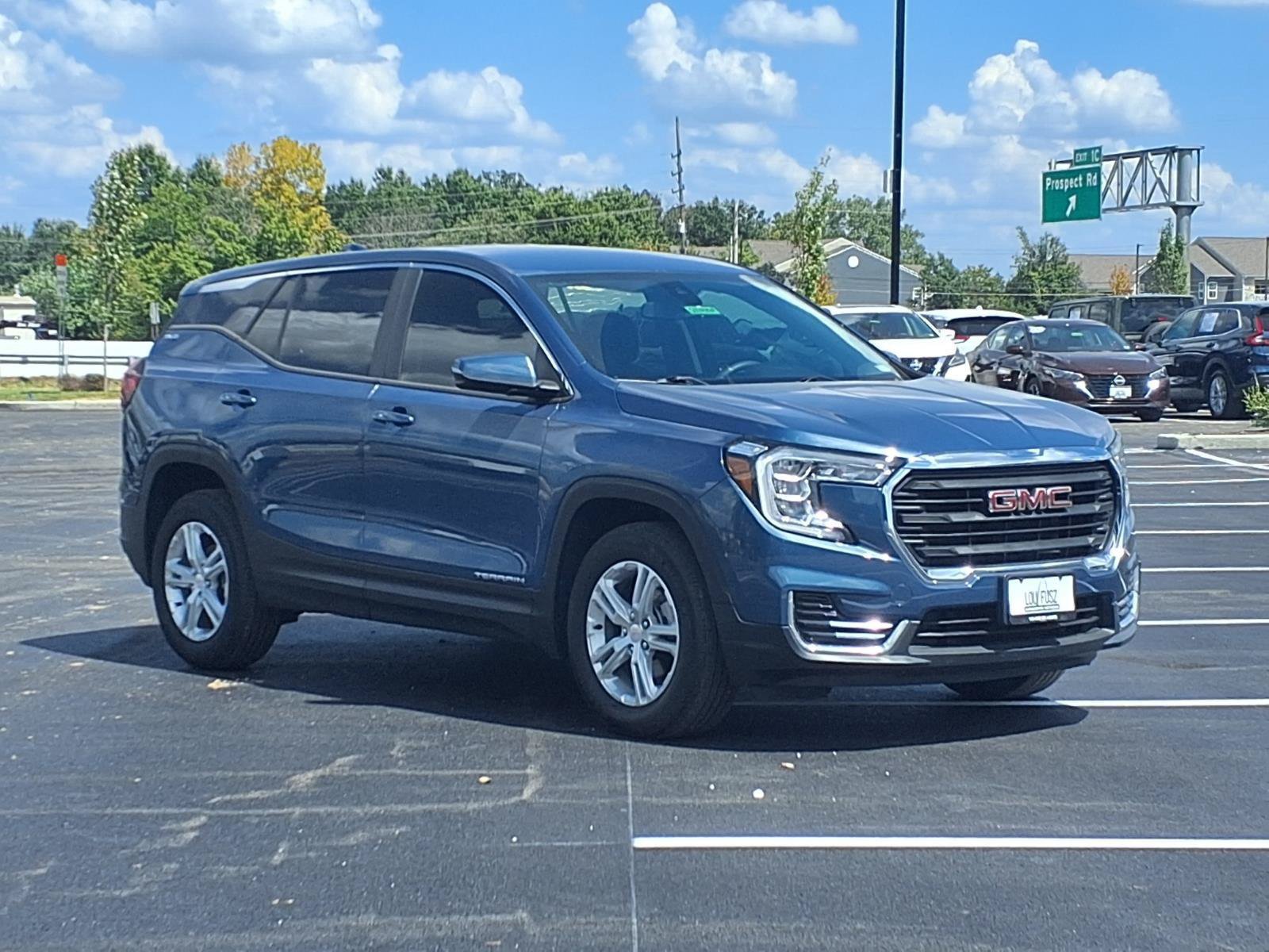 Used 2024 GMC Terrain SLE FWD image 31