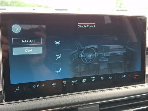 Certified 2024 Lincoln Corsair AWD image 16