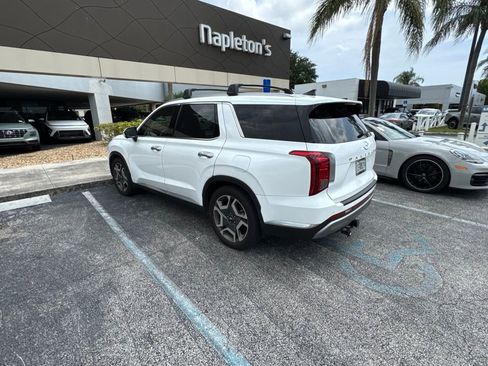 Used 2023 Hyundai Palisade Limited AWD/4WD image 13