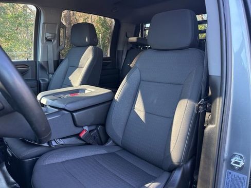 Used 2024 GMC Sierra 3500 SLE w/ SLE Convenience Package image 10