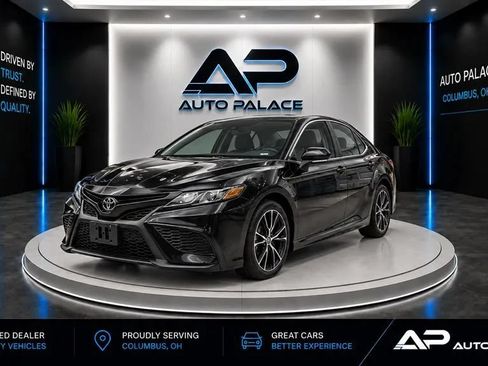 Used 2021 Toyota Camry SE w/ Convenience Package FWD image 1