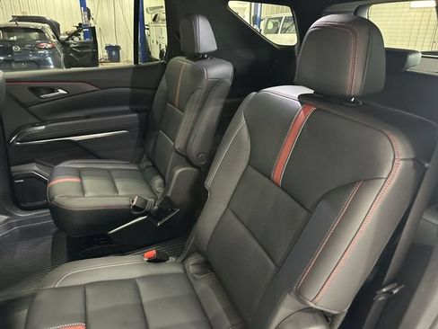 Used 2024 Chevrolet Traverse RS AWD/4WD image 30