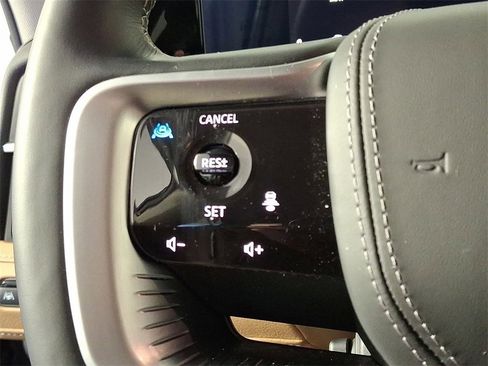 Certified 2025 INFINITI QX80 Sensory image 24