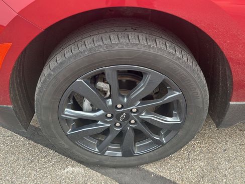 Used 2024 Chevrolet Equinox RS w/ RS Leather Package AWD/4WD image 9