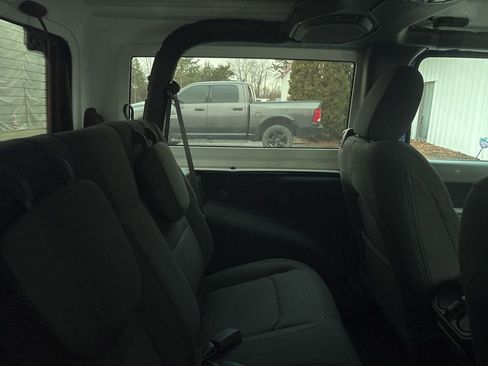 Used 2019 Jeep Wrangler Sport image 17