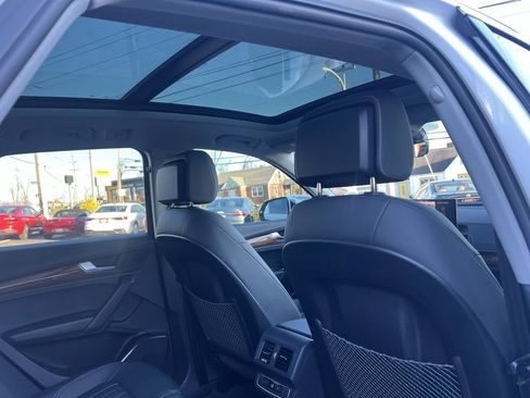 Used 2023 Audi Q5 2.0T Premium w/ Convenience Package image 31