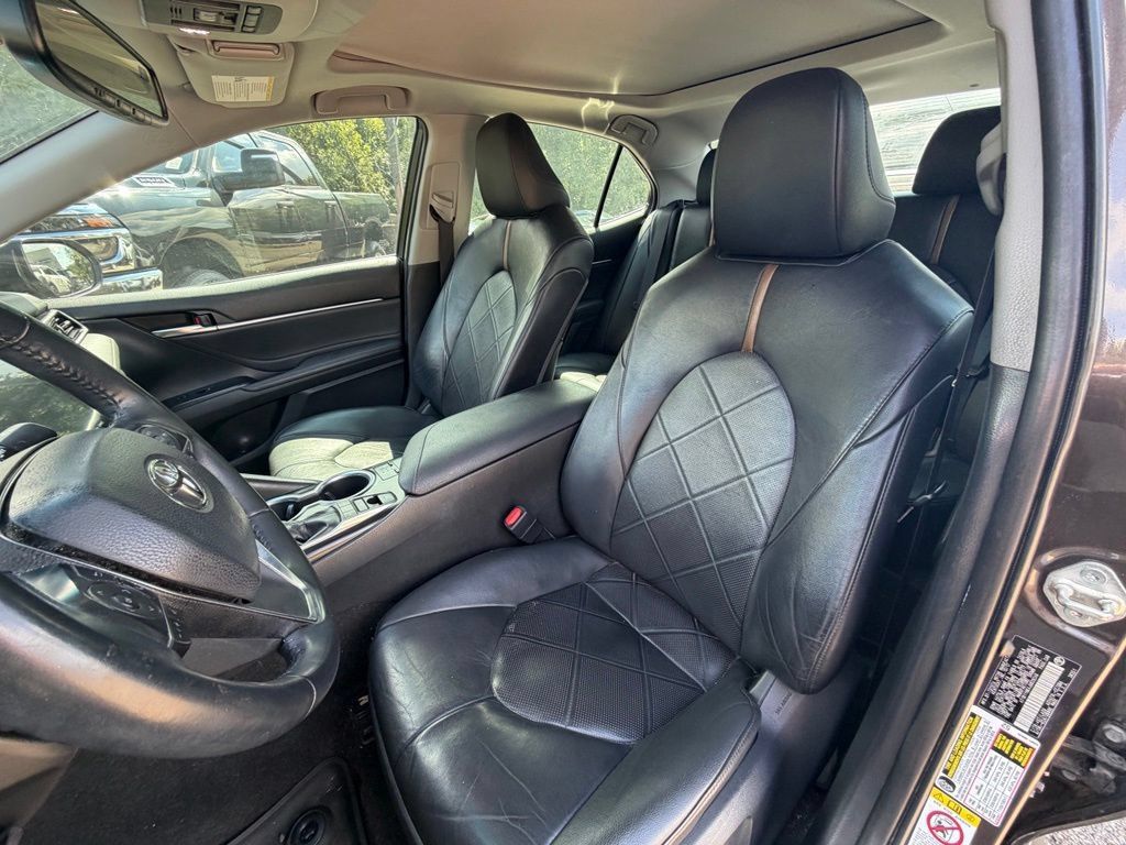 Used 2018 Toyota Camry XLE w/ Audio Package FWD image 6