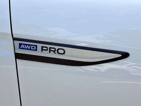 Certified 2024 Volkswagen ID.4 Pro AWD/4WD image 28