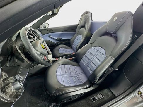 Used 2019 Ferrari 488 Spider image 11