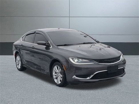 Used 2015 Chrysler 200 Limited image 8