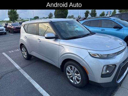 Used 2020 Kia Soul LX FWD image 2