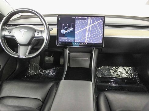 Used 2018 Tesla Model 3 Long Range image 13