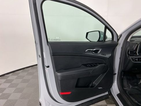 Used 2023 Kia Sportage SX image 14