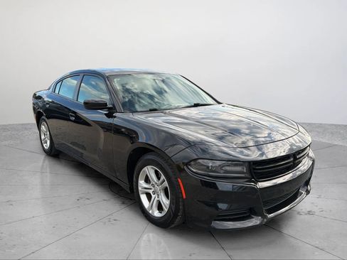 Used 2021 Dodge Charger SXT w/ Leather Interior Group image 11