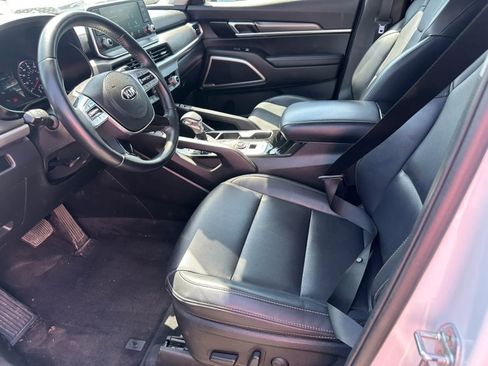 Used 2020 Kia Telluride S AWD/4WD image 16