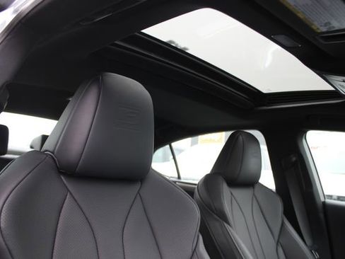 Used 2024 Lexus ES 350 F Sport w/ Accessory Package (Z2) image 34