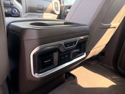 Used 2021 Chevrolet Silverado 1500 LTZ AWD/4WD image 14