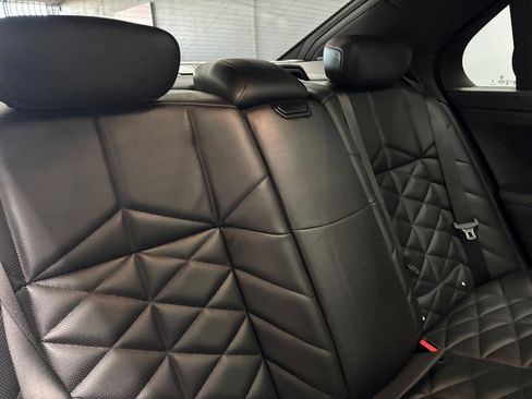 Used 2025 BMW 740i w/ Premium Package image 74