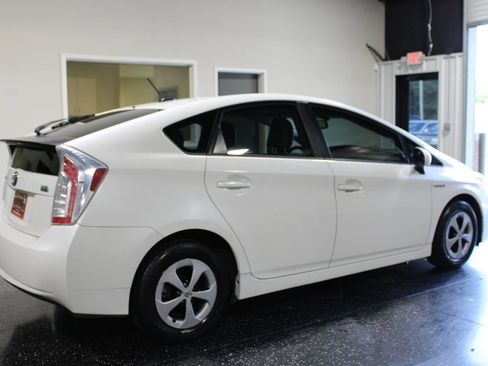Used 2012 Toyota Prius Four FWD image 3