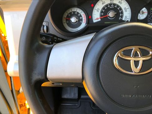 Used 2007 Toyota FJ Cruiser 4WD image 23