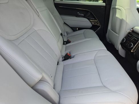 Used 2024 Land Rover Range Rover Sport SE AWD/4WD image 19