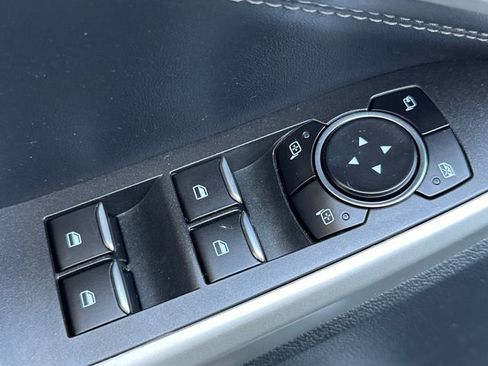 Used 2022 Ford Explorer Limited w/ Class IV Trailer Tow Package image 27