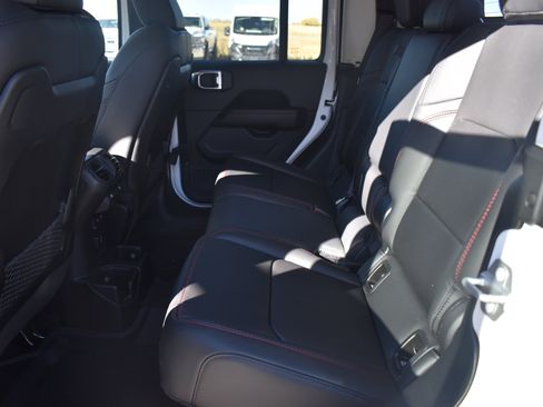 New 2025 Jeep Gladiator Rubicon w/ Convenience Group image 22