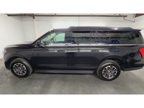 Used 2024 Ford Expedition Max XLT RWD image 5
