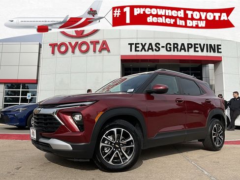 Used 2025 Chevrolet TrailBlazer LT image 1