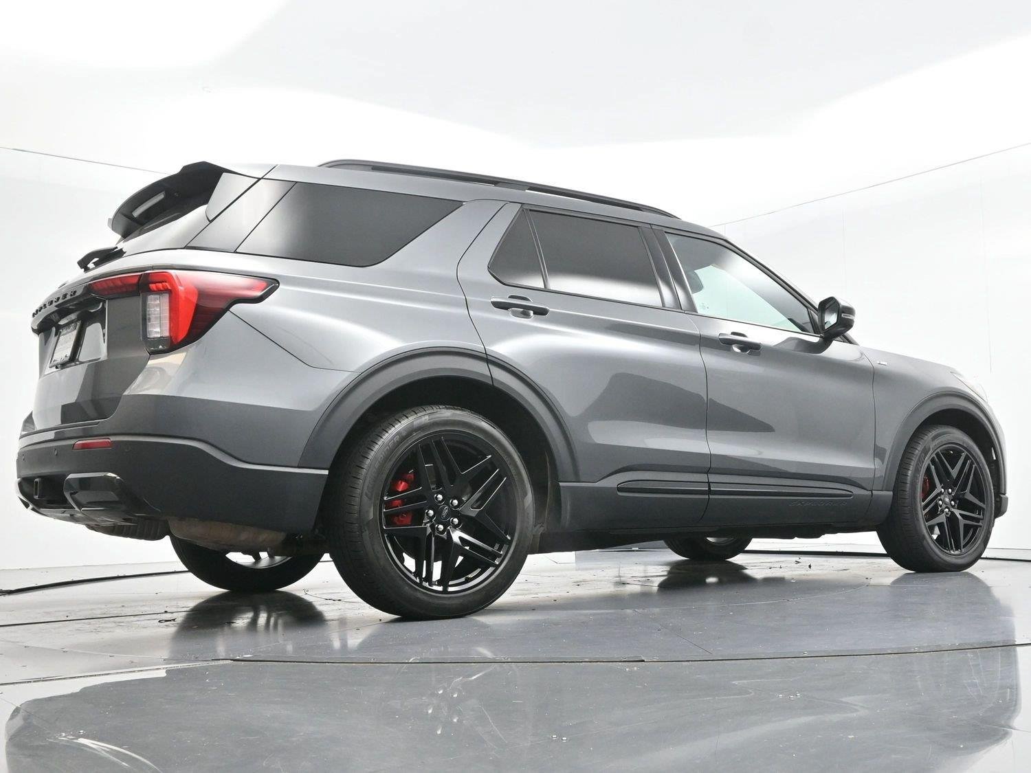 Used 2025 Ford Explorer ST-Line w/ Premium Package RWD image 50